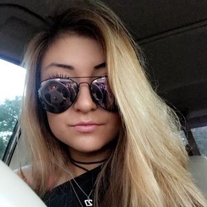 Meet your Posher, Haley